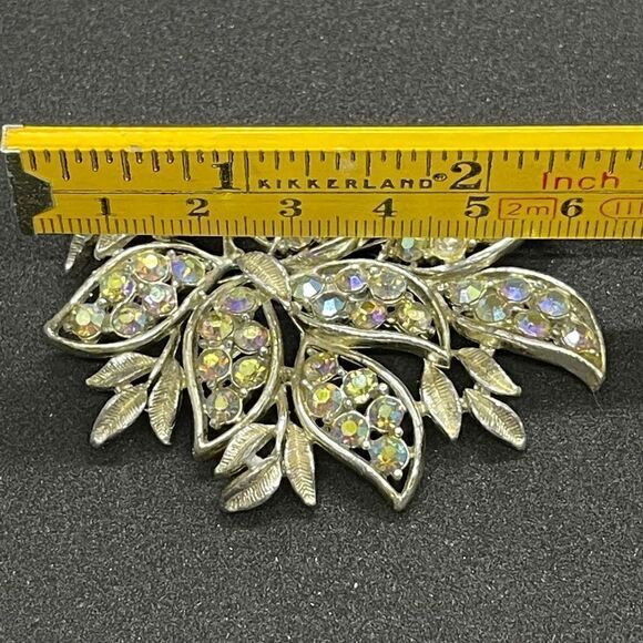 Brilliant vintage mid century floral spray pin - Picture 4 of 5